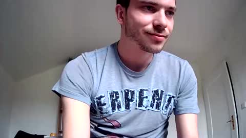 Snapshot of mrboyyyy chatting on April 19, 2:27 pm ... online show from April 19, 2:27 pm