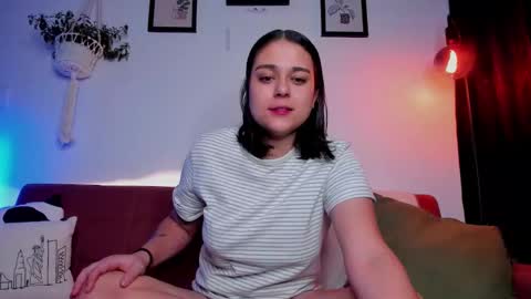 Laura online show from November 10, 10:42 pm