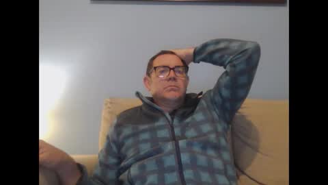 Snapshot of mrcaruso chatting on November 28, 7:00 am Mrcaruso online show from November 28, 7:00 am