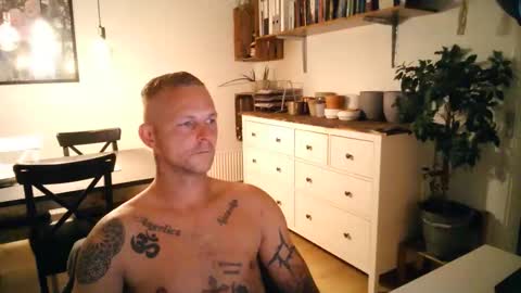 mrchrcor online show from May 15, 12:06 am