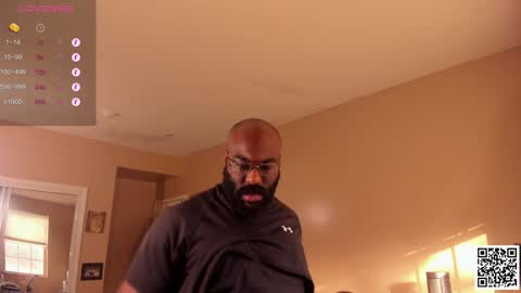 Snapshot of mrchuckdailyxxx chatting on December 8, 7:43 pm Chuck Daily online show from December 8, 7:43 pm