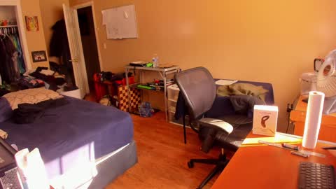 Snapshot of mrchuckdailyxxx chatting on February 7, 2:47 pm Chuck Daily online show from February 7, 2:47 pm