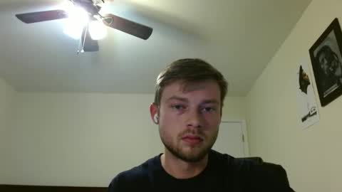 Snapshot of mrcoolguy68 chatting on December 30, 2:51 pm mrcoolguy68 online show from December 30, 2:51 pm