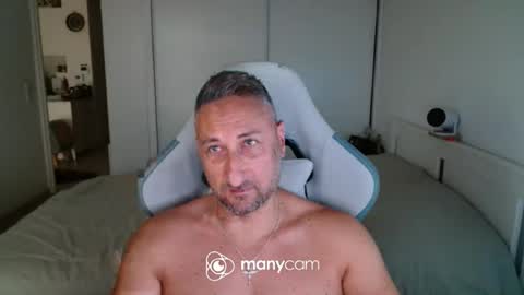 Snapshot of mrdr000 chatting on June 25, 5:34 am mrdr000 online show from June 25, 5:34 am