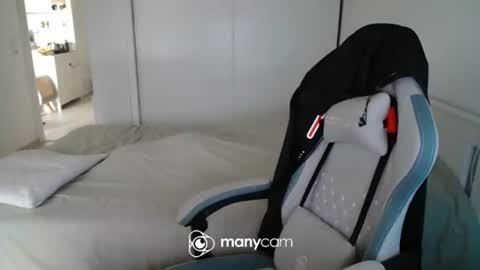 Snapshot of mrdr000 chatting on July 26, 12:34 pm mrdr000 online show from July 26, 12:34 pm
