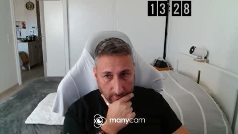 Snapshot of mrdr0o0o chatting on November 7, 12:27 pm mrdr0o0o online show from November 7, 12:27 pm