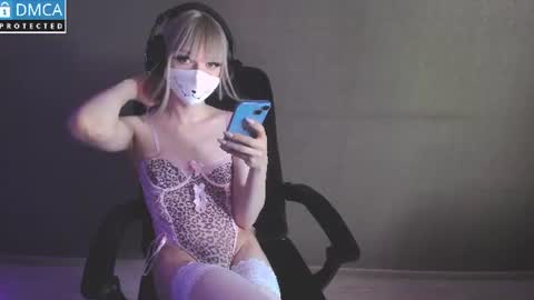 Snapshot of mrediana chatting on June 28, 12:55 pm mrediana online show from June 28, 12:55 pm