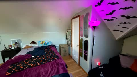 Snapshot of mrfanceypants chatting on November 17, 10:04 pm mrfanceypants online show from November 17, 10:04 pm