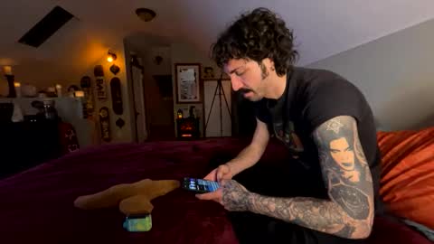 Snapshot of mrfanceypants chatting on January 7, 4:37 am mrfanceypants online show from January 7, 4:37 am