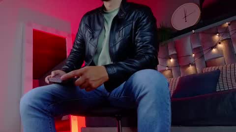 Mr Fox online show from February 16, 7:21 pm