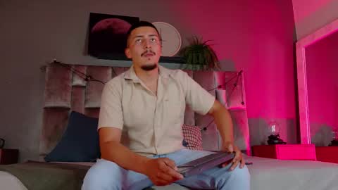 Mr Fox online show from February 26, 7:46 pm