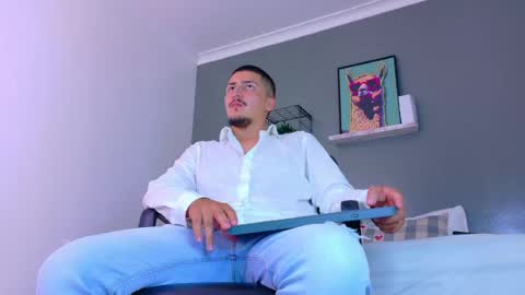 Snapshot of mrfox__ chatting on May 6, 7:30 pm Mr Fox online show from May 6, 7:30 pm