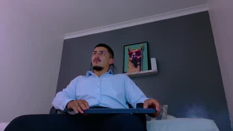 Snapshot of mrfox__ chatting on May 16, 7:23 pm Mr Fox online show from May 16, 7:23 pm