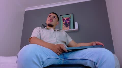 Snapshot of mrfox__ chatting on May 19, 7:20 pm Mr Fox online show from May 19, 7:20 pm