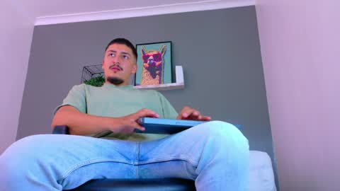 Snapshot of mrfox__ chatting on May 26, 7:32 pm Mr Fox online show from May 26, 7:32 pm