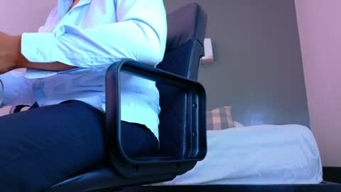 Snapshot of mrfox__ chatting on May 27, 7:55 pm Mr Fox online show from May 27, 7:55 pm