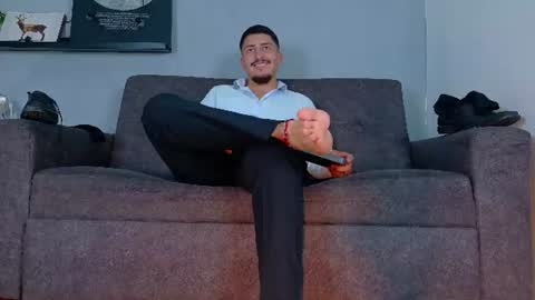 Snapshot of mrfox__ chatting on June 10, 7:35 pm Mr Fox online show from June 10, 7:35 pm