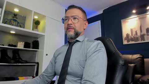 Snapshot of mrfrank_tattoo chatting on June 4, 1:39 pm MrFrank. online show from June 4, 1:39 pm