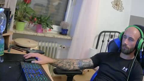 mrga591904 online show from June 24, 6:51 pm