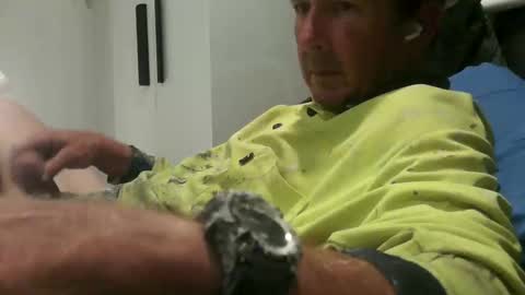 Snapshot of mrgray11xxx chatting on October 25, 2:46 pm mrgray11xxx aussie online show from October 25, 2:46 pm