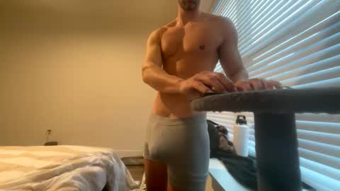 Snapshot of mrjonesjones chatting on December 20, 1:51 pm mrjonesjones online show from December 20, 1:51 pm