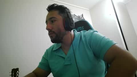 Snapshot of mrlilnice chatting on January 6, 8:18 am mrlilnice online show from January 6, 8:18 am