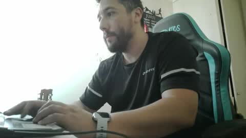 Snapshot of mrlilnice chatting on January 18, 11:36 am mrlilnice online show from January 18, 11:36 am