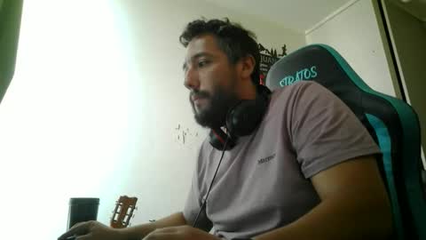 Snapshot of mrlilnice chatting on February 6, 2:09 pm mrlilnice online show from February 6, 2:09 pm