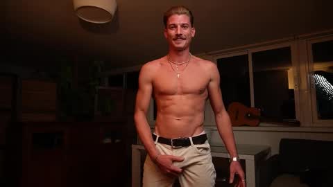 Mr Long online show from November 27, 10:01 pm