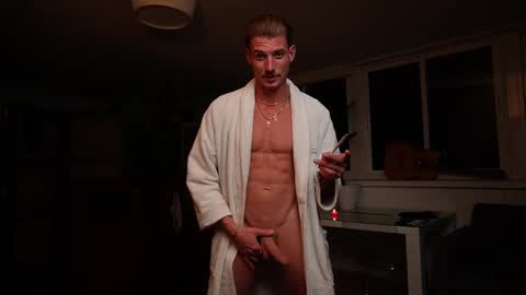 Mr Long online show from December 2, 10:27 pm