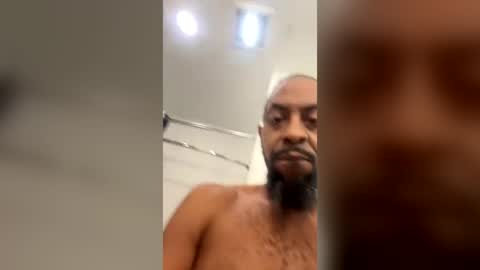 mrmakehercum32 online show from June 23, 9:13 pm