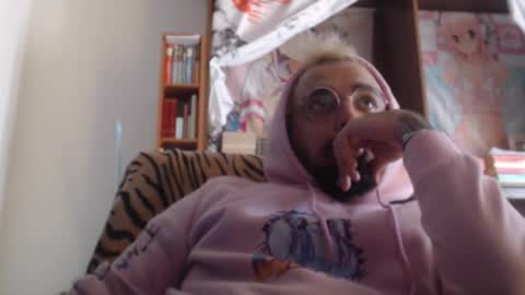 Snapshot of mrn0ice chatting on October 22, 10:48 am MR NO ICE online show from October 22, 10:48 am