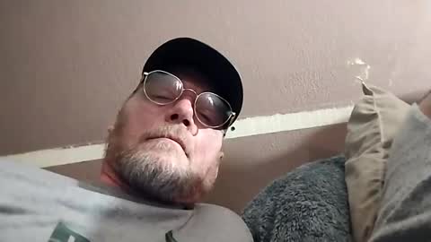 Mrnmrsfucks4u2 online show from January 26, 6:49 am