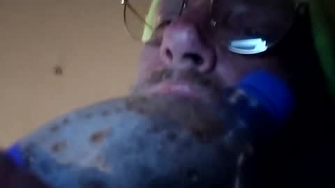 Mrnmrsfucks4u2 online show from February 22, 7:34 am