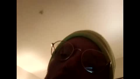 Mrnmrsfucks4u2 online show from February 23, 9:59 pm
