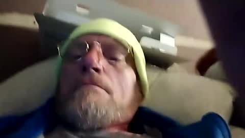 Mrnmrsfucks4u2 online show from February 25, 1:09 am
