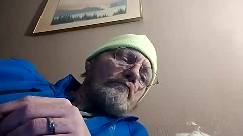 Mrnmrsfucks4u2 online show from February 27, 11:48 pm