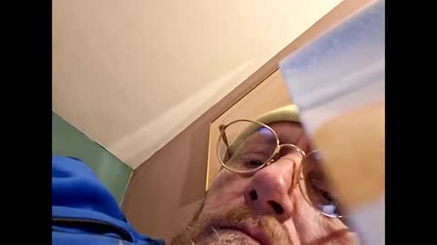 Mrnmrsfucks4u2 online show from March 8, 10:34 pm