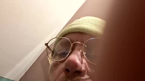 Mrnmrsfucks4u2 online show from March 10, 4:17 am