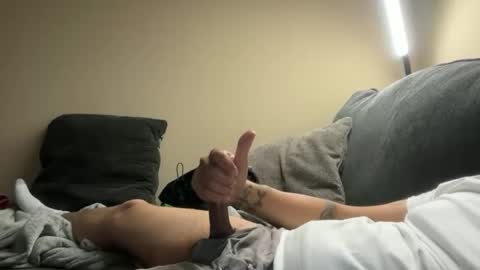 Snapshot of mrnuts24 chatting on November 2, 11:18 pm mrnuts24 online show from November 2, 11:18 pm