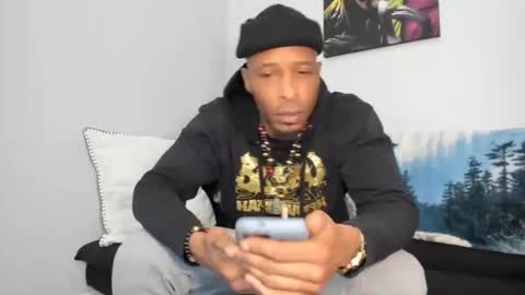 Snapshot of mromg007 chatting on February 23, 1:35 am mromg007 online show from February 23, 1:35 am