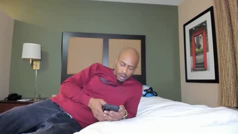 Snapshot of mromg007 chatting on December 16, 3:55 am mromg007 online show from December 16, 3:55 am