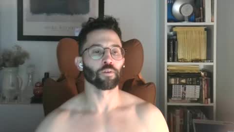 Snapshot of mrqatnight chatting on December 16, 3:17 pm mrqatnight online show from December 16, 3:17 pm