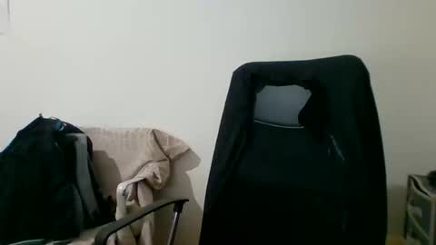 Snapshot of mrralph__90 chatting on December 14, 3:39 pm Mrralph online show from December 14, 3:39 pm