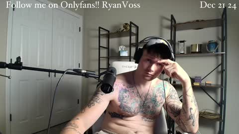 Snapshot of mrryanvoss chatting on December 22, 4:39 am Mr Ryan Voss online show from December 22, 4:39 am