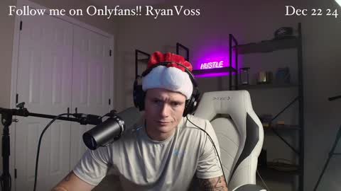 Snapshot of mrryanvoss chatting on December 23, 12:46 am Mr Ryan Voss online show from December 23, 12:46 am