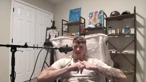 Snapshot of mrryanvoss chatting on December 27, 7:57 pm Mr Ryan Voss online show from December 27, 7:57 pm