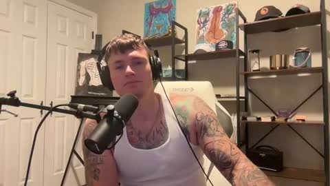 Snapshot of mrryanvoss chatting on December 28, 3:48 pm Mr Ryan Voss online show from December 28, 3:48 pm