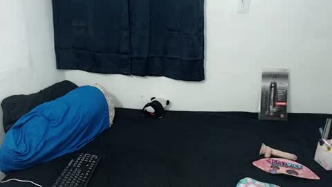 mrs_afroditha online show from March 8, 2:04 am