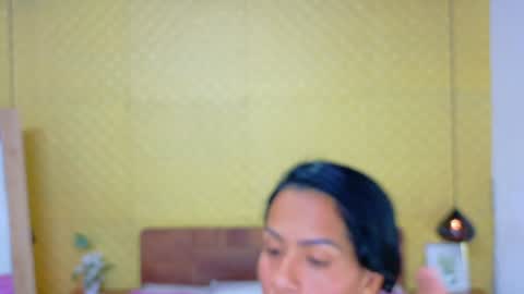 Snapshot of mrs_buttocks chatting on December 10, 5:55 pm mrs_buttocks online show from December 10, 5:55 pm